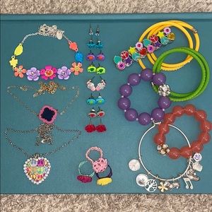 20 piece children’s jewelry set!!